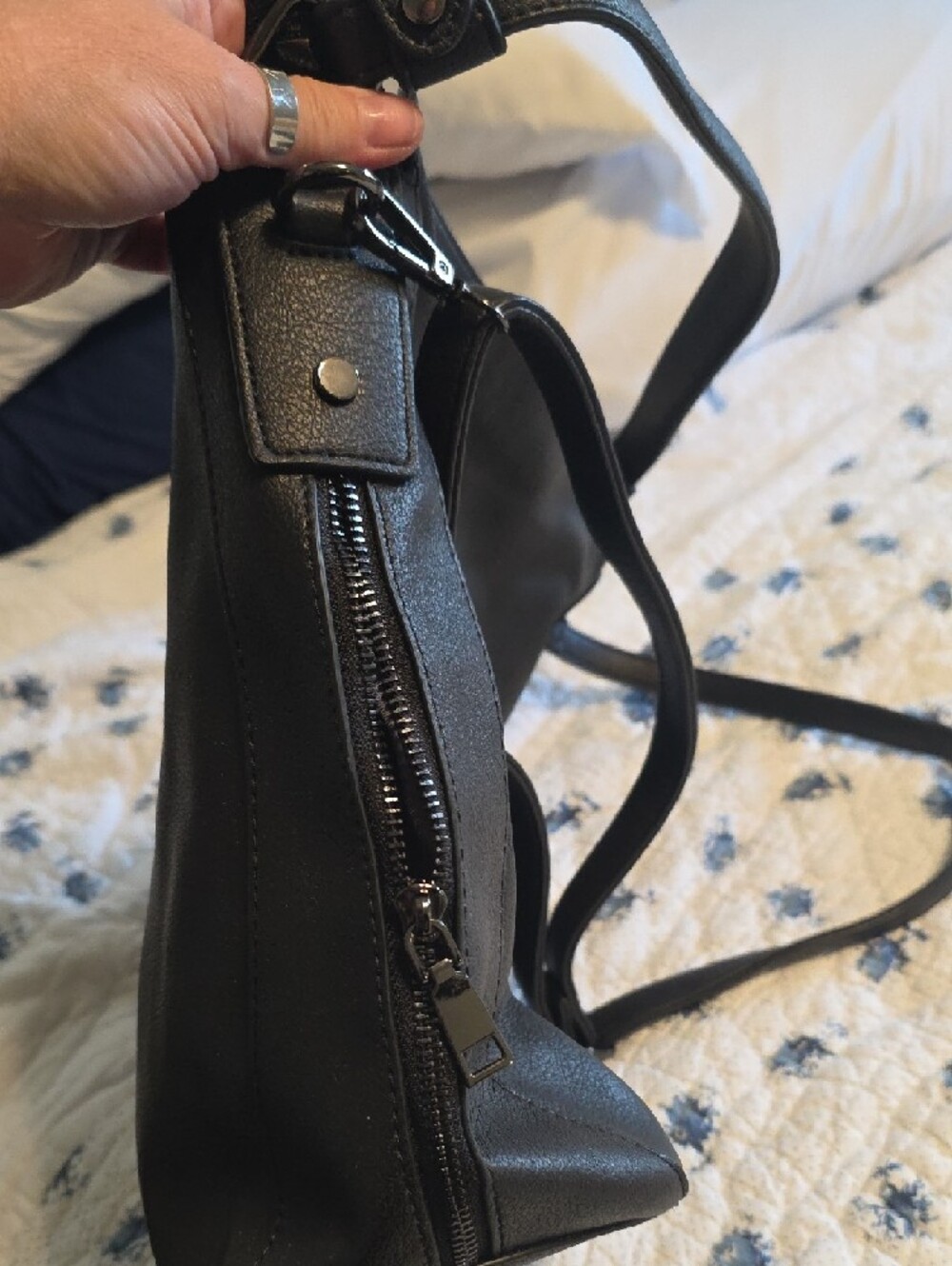 RealHer Black Leather Shoulder Bag with Adjustable Strap - Picture 4 of 7